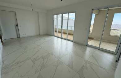 Imagem: O apartamento possui 4 Dormitórios, 4 Banheiros, 3 Vagas na