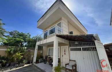 Imagem: A casa possui 3 Dormitórios, 3 Banheiros, 2 Vagas na garagem