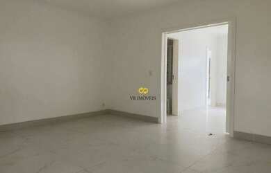 Imagem: A casa para alugar possui 3 Dormitórios, 1 Banheiro, 4 Vagas