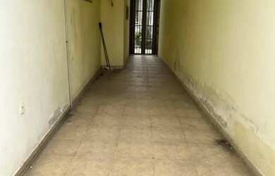 Imagem 5: ALUGO / CASA NA PRAÇA 14 / 3 MIL E CAUÇÃO DE 3500 . BEM LOCALIZADA