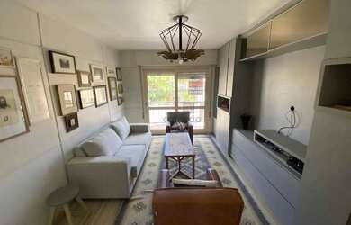 Imagem: O apartamento possui 3 Dormitórios, 1 Banheiro, 1 Vaga na garagem