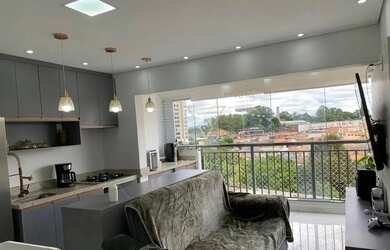 Imagem: O apartamento possui 2 Dormitórios, 1 Banheiro, 1 Vaga na garagem