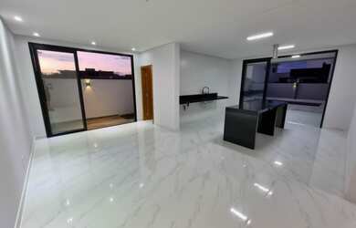 Imagem: A casa em condomínio possui 3 Dormitórios, 4 Banheiros, 2