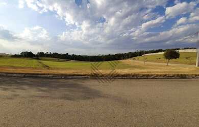 Imagem: O terreno possui 1001m² de Área e está localizado em Parque