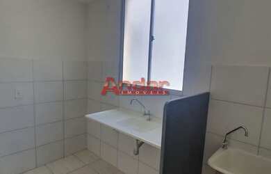 Imagem: O apartamento possui 2 Dormitórios, 1 Banheiro, 1 Vaga na garagem