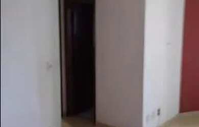 Imagem: O apartamento possui 2 Dormitórios, 2 Banheiros, 2 Vagas na