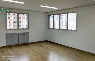 Imagem: O depósito possui 1 Vaga na garagem, 41m² de Área e está