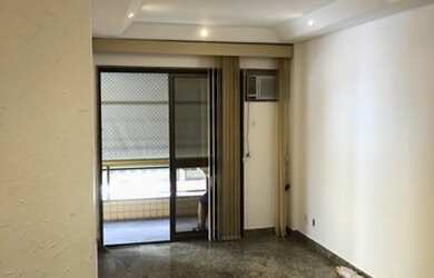 Imagem: O apartamento possui 2 Dormitórios, 2 Banheiros, 2 Vagas na