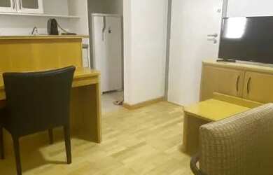 Imagem: O apartamento possui 1 Dormitório, 1 Banheiro, 1 Vaga na garagem