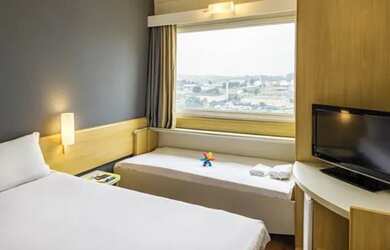 Imagem: O studio possui 1 Dormitório, 1 Banheiro, 1 Vaga na garagem