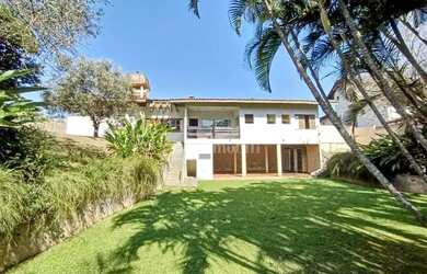 Imagem: A casa em condomínio possui 4 Dormitórios, 4 Banheiros, 5