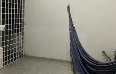 Imagem: A casa possui 2 Dormitórios, 1 Banheiro, 1 Vaga na garagem