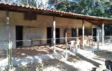 Imagem: A casa possui 3 Dormitórios, 2 Vagas na garagem e está localizado