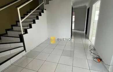 Imagem: A casa em condomínio possui 4 Dormitórios, 4 Banheiros, 2