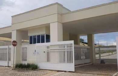 Imagem: A casa possui 3 Dormitórios, 4 Banheiros, 2 Vagas na garagem