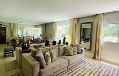 Imagem: O apartamento possui 4 Dormitórios, 3 Banheiros, 4 Vagas na