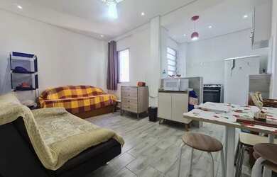 Imagem: A kitnet possui 1 Dormitório, 1 Banheiro, 1 Vaga na garagem