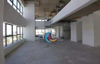 Imagem: O depósito possui 4 Vagas na garagem, 218m² de Área e está