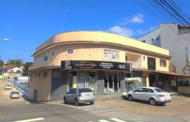 Imagem: O apartamento possui 4 Dormitórios, 2 Banheiros, 140m² de