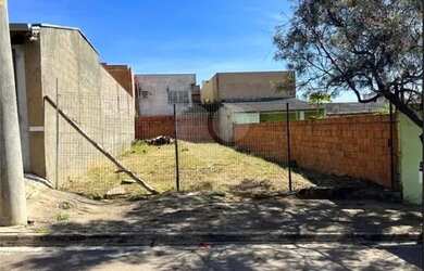 Imagem: O terreno possui 165m² de Área e está localizado em Parque