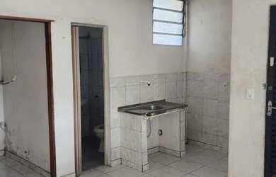 Imagem: A casa possui 2 Dormitórios e 2 Banheiros e está localizado