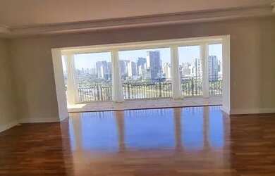 Imagem: O apartamento possui 4 Dormitórios, 5 Banheiros, 5 Vagas na