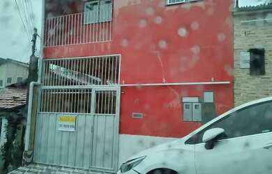 Imagem: A casa possui 2 Dormitórios, 2 Banheiros, 100m² de Área e