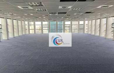 Imagem: O depósito possui 3 Vagas na garagem, 292m² de Área e está