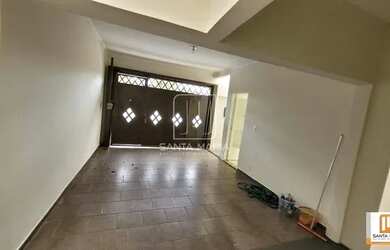 Imagem: A casa possui 3 Dormitórios, 3 Banheiros, 2 Vagas na garagem