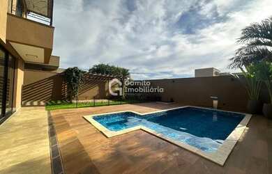 Imagem: A casa em condomínio possui 3 Dormitórios, 5 Banheiros, 2