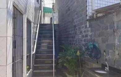 Imagem: A casa possui 4 Dormitórios, 3 Banheiros, 1 Vaga na garagem