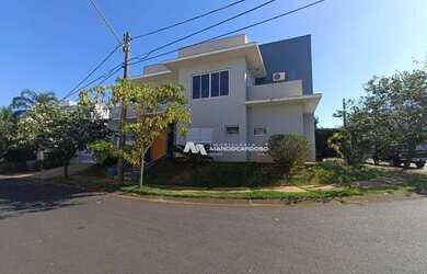 Imagem: A casa em condomínio possui 3 Dormitórios, 5 Banheiros, 2