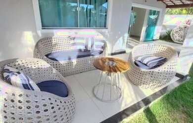 Imagem: A casa possui 3 Dormitórios, 3 Banheiros, 2 Vagas na garagem