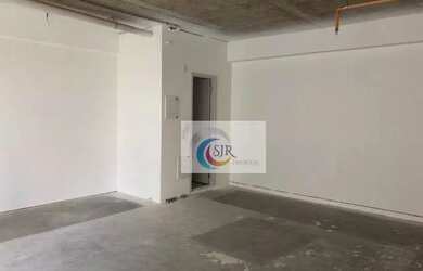 Imagem: O depósito possui 5 Vagas na garagem e 277m² de Área e está