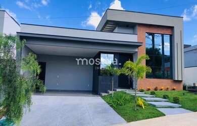 Imagem: A casa em condomínio para alugar possui 3 Dormitórios, 4 Banheiros