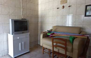 Imagem 6: Casa 50 mts da praia com 2 dormitórios sendo 1 suíte por R$ 350 .000.00 Centro - Peruíbe