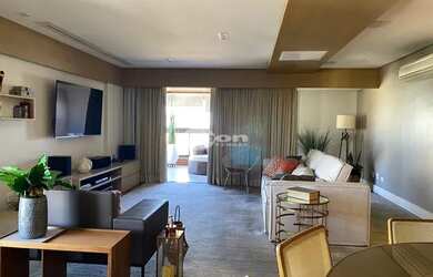 Imagem: O apartamento possui 4 Dormitórios, 1 Banheiro, 3 Vagas na