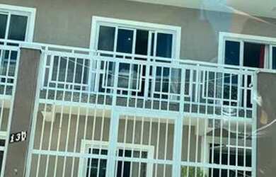 Imagem: A casa possui 4 Dormitórios, 4 Banheiros, 4 Vagas na garagem