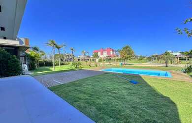 Imagem 14: Sobrado a venda em Condomínio de Luxo em Xangri-lá Finamente decorado...