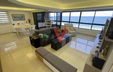 Imagem: O apartamento possui 4 Dormitórios, 3 Banheiros, 2 Vagas na