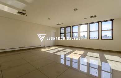 Imagem 2: Sala em alto padrão com 82 m² na Savassi