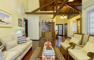 Imagem 4: MARAVILHOSA CASA À VENDA NO BAIRRO SANTA FELICIDADE COM TERRENO DE 2.827,00...