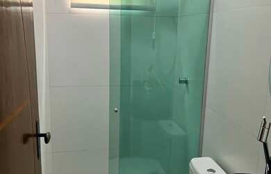 Imagem: A casa em condomínio possui 4 Dormitórios, 3 Banheiros, 5