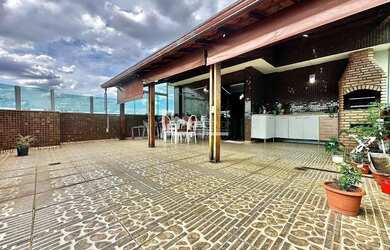 Imagem: O apartamento na cobertura possui 4 Dormitórios, 3 Banheiros