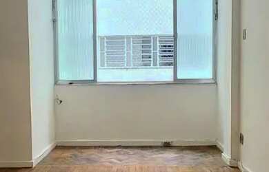 Imagem: O apartamento possui 2 Dormitórios, 2 Banheiros e 61m² de