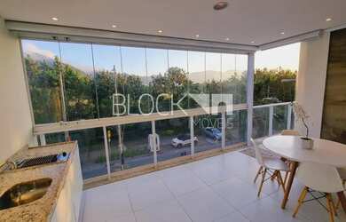 Imagem: O apartamento possui 2 Dormitórios, 2 Banheiros, 2 Vagas na