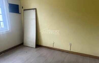 Imagem: O apartamento possui 5 Dormitórios, 5 Banheiros, 1 Vaga na