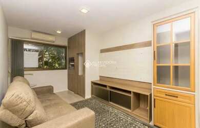 Imagem: O apartamento possui 2 Dormitórios, 1 Banheiro, 1 Vaga na garagem