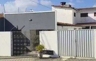 Imagem: A casa possui 4 Dormitórios, 4 Banheiros, 3 Vagas na garagem