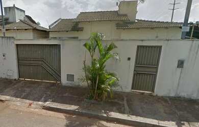 Imagem: Casa residencial Canadá de esquina na avenida principal